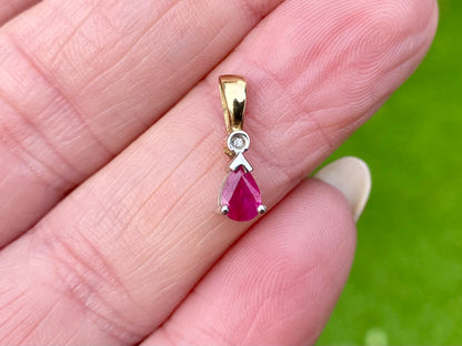 9ct Gold Ruby & Diamond Heart Pendant