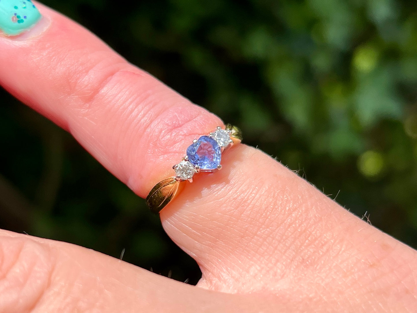 Vintage 18ct Gold Sapphire & Diamond Heart Ring