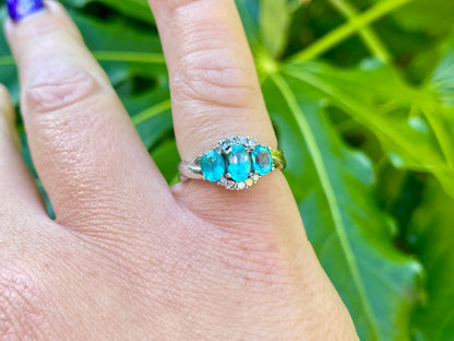 9ct Gold Apatite & Diamond Ring