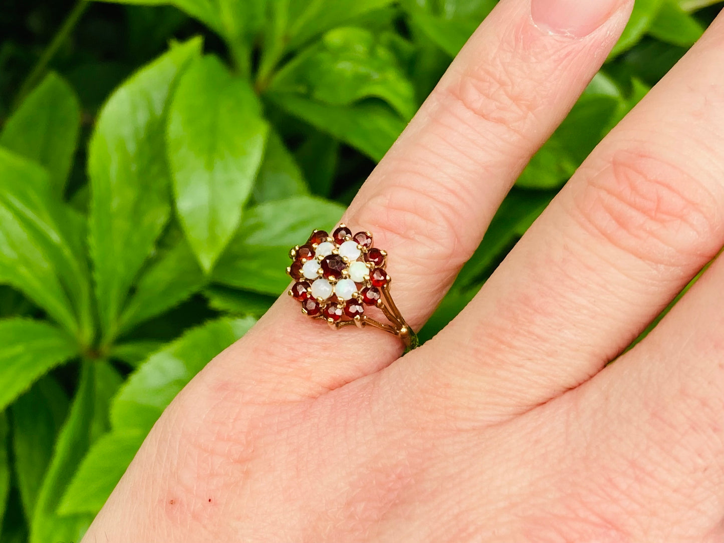 Vintage 9ct Gold Garnet & Opal Ring