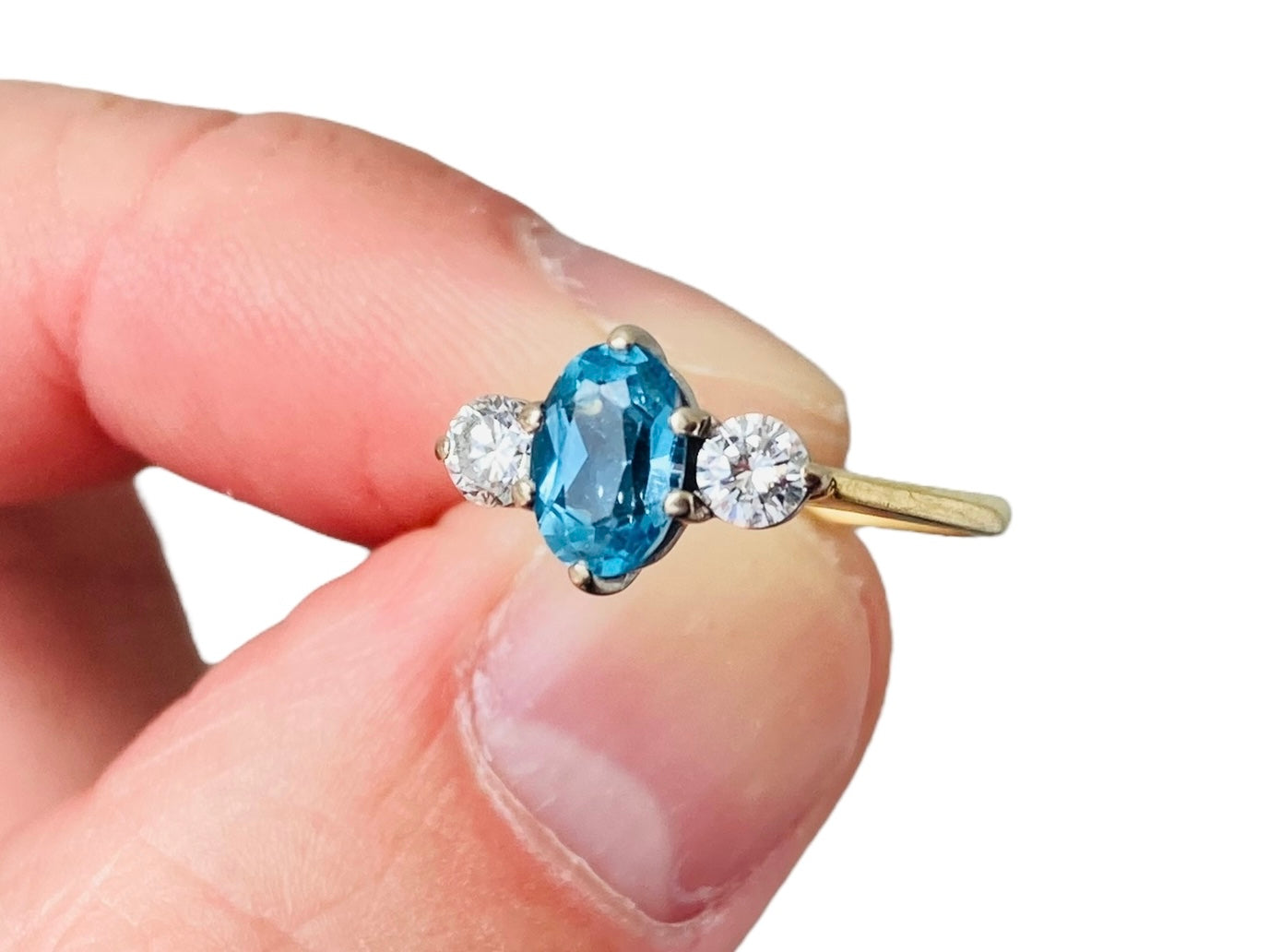 Vintage 18ct Gold Topaz & Diamond Ring