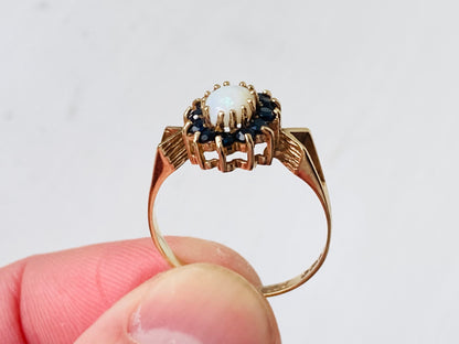 Vintage 9ct Gold Opal & Sapphire Ring