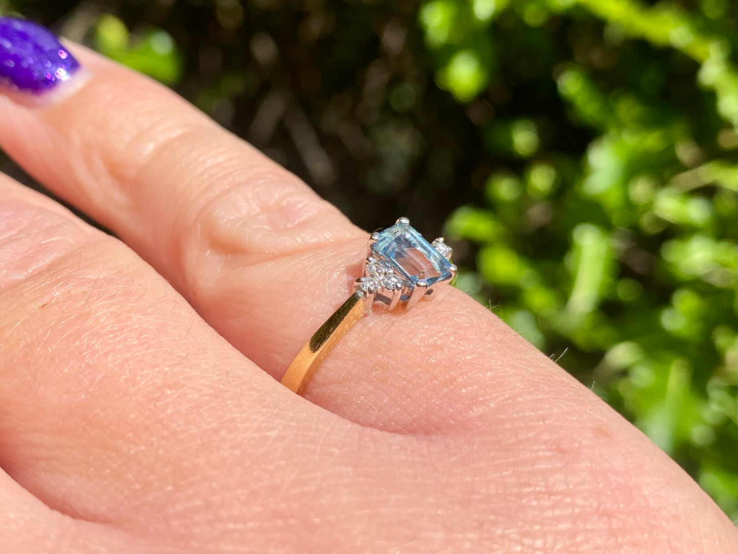 18ct Gold Aquamarine Diamond Ring