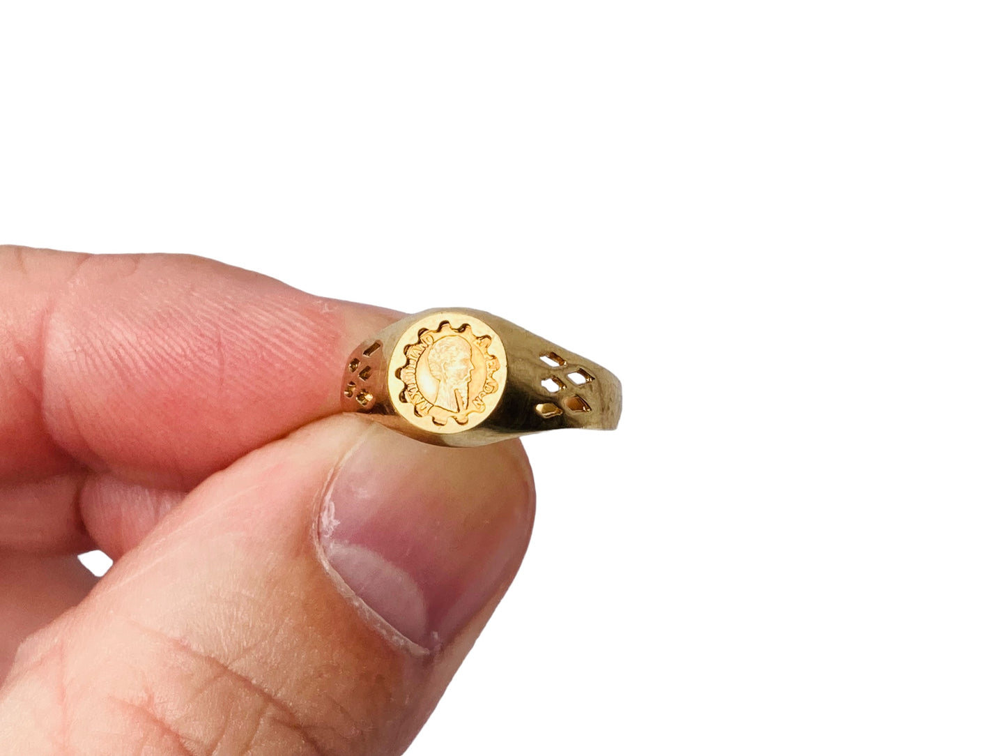 Vintage 9ct Gold Coin Ring