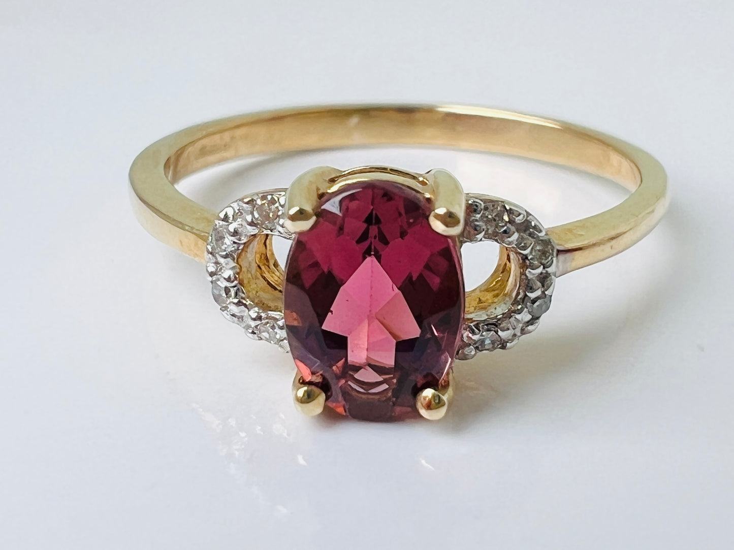 9ct Gold Tourmaline & Diamond Ring
