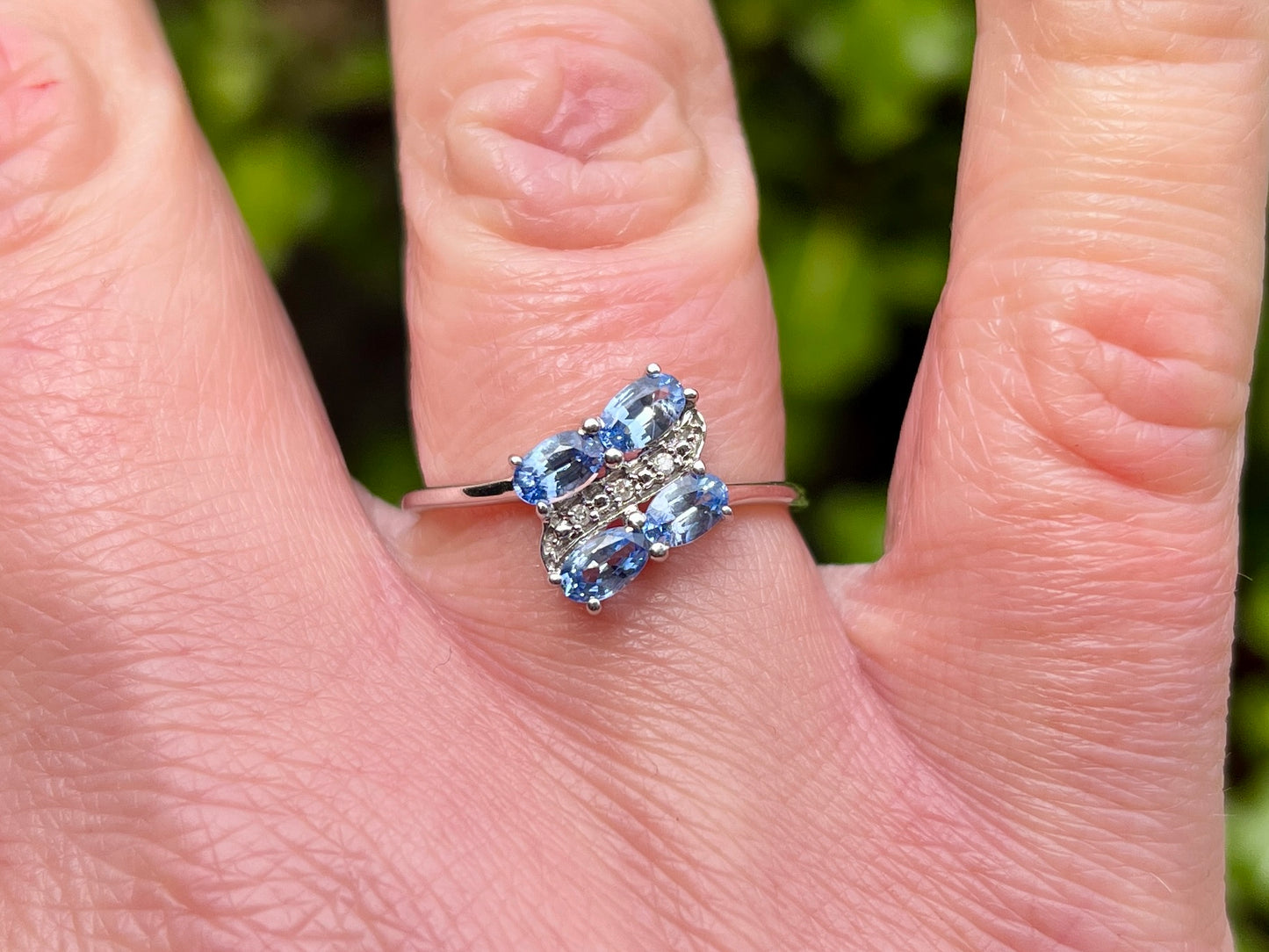 9ct Gold Sapphire & Diamond Ring