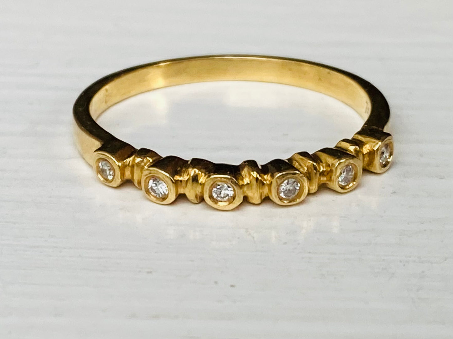 18ct Gold Diamond Ring