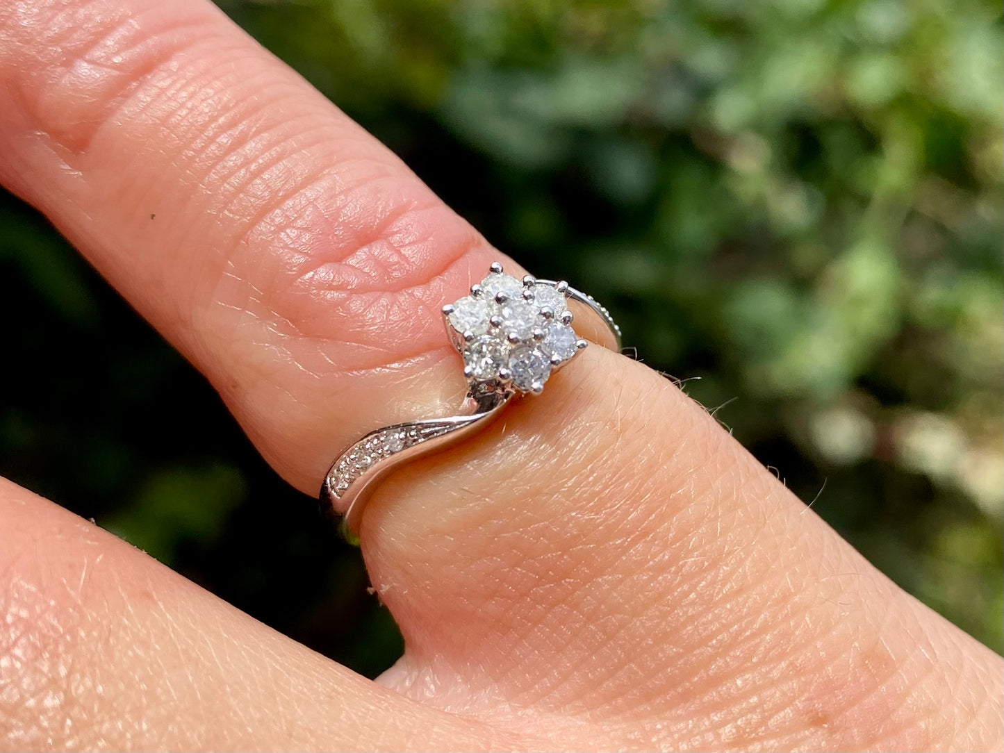 9ct Gold Diamond Ring
