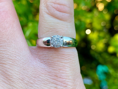 9ct Gold Diamond Ring