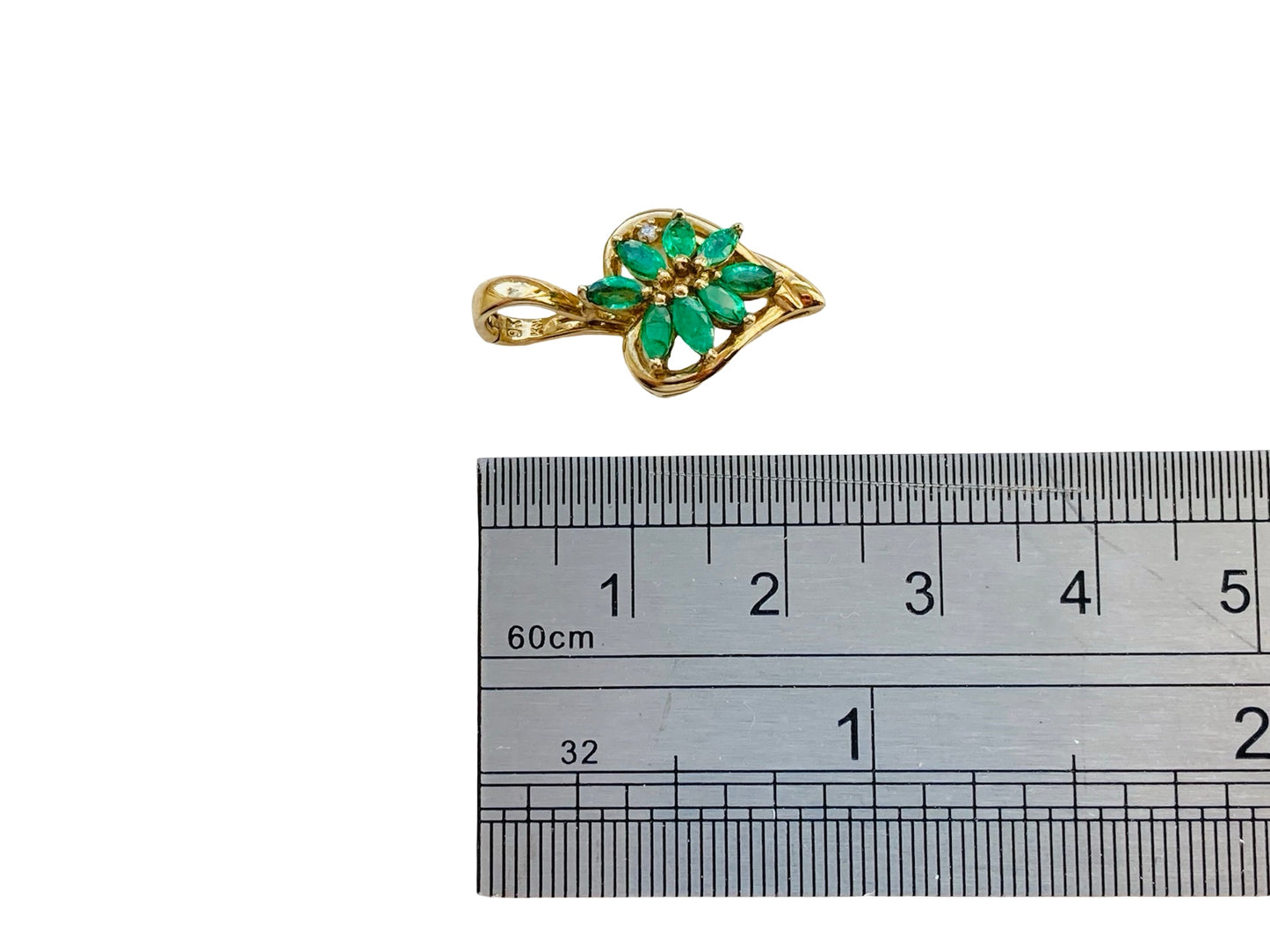 9ct Gold Emerald & Diamond Heart Pendant