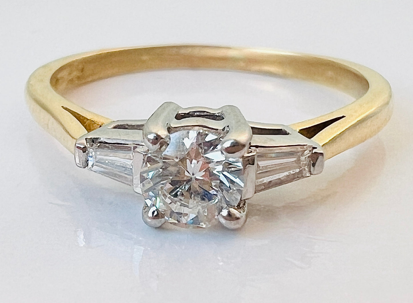 18ct Gold Three-Stone Diamond Ring