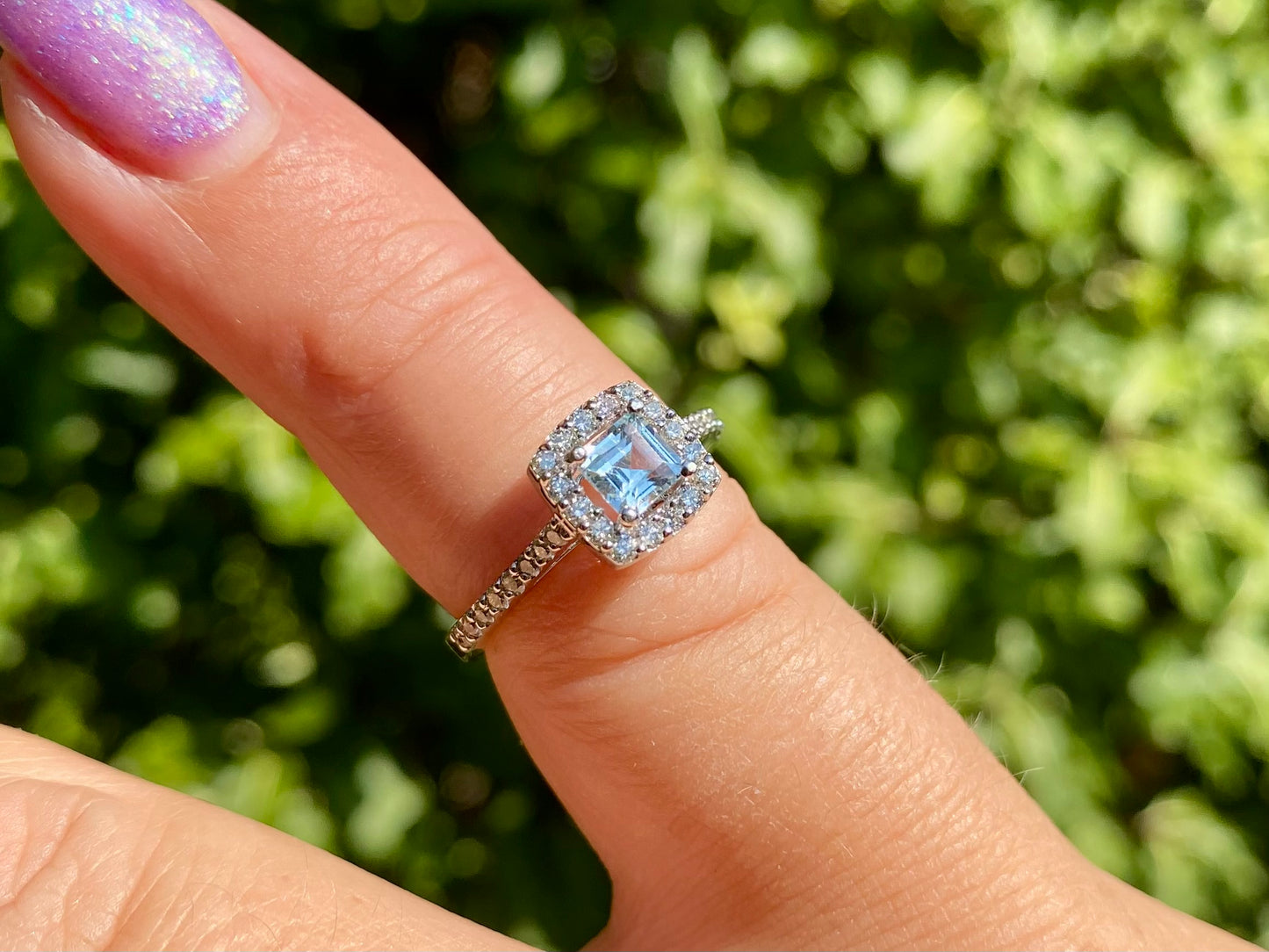 18ct Gold Topaz & Diamond Ring