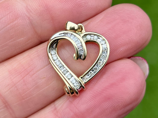 9ct Gold Diamond Heart Pendant