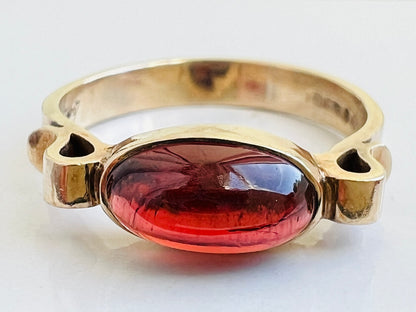 Vintage 9ct Gold Garnet Ring