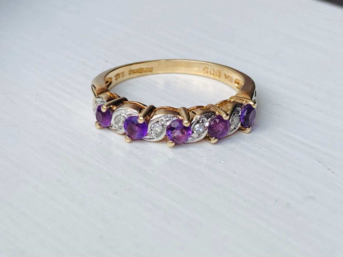 9ct Gold Amethyst & Diamond Ring