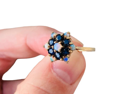 Vintage 9ct Gold Opal & Sapphire Ring