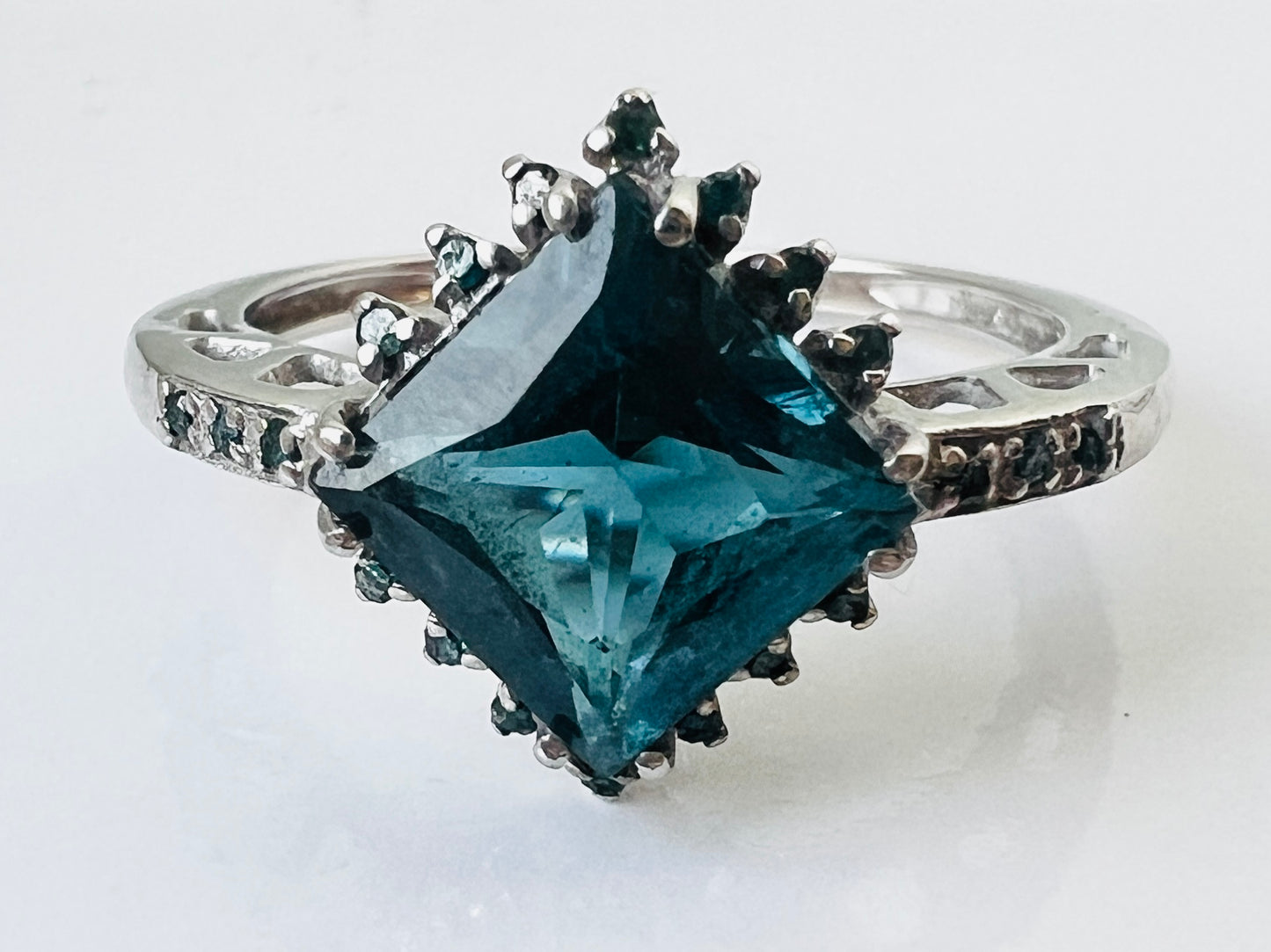 9ct Gold Topaz & Blue Diamond Ring