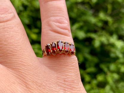 9ct Gold Garnet Ring