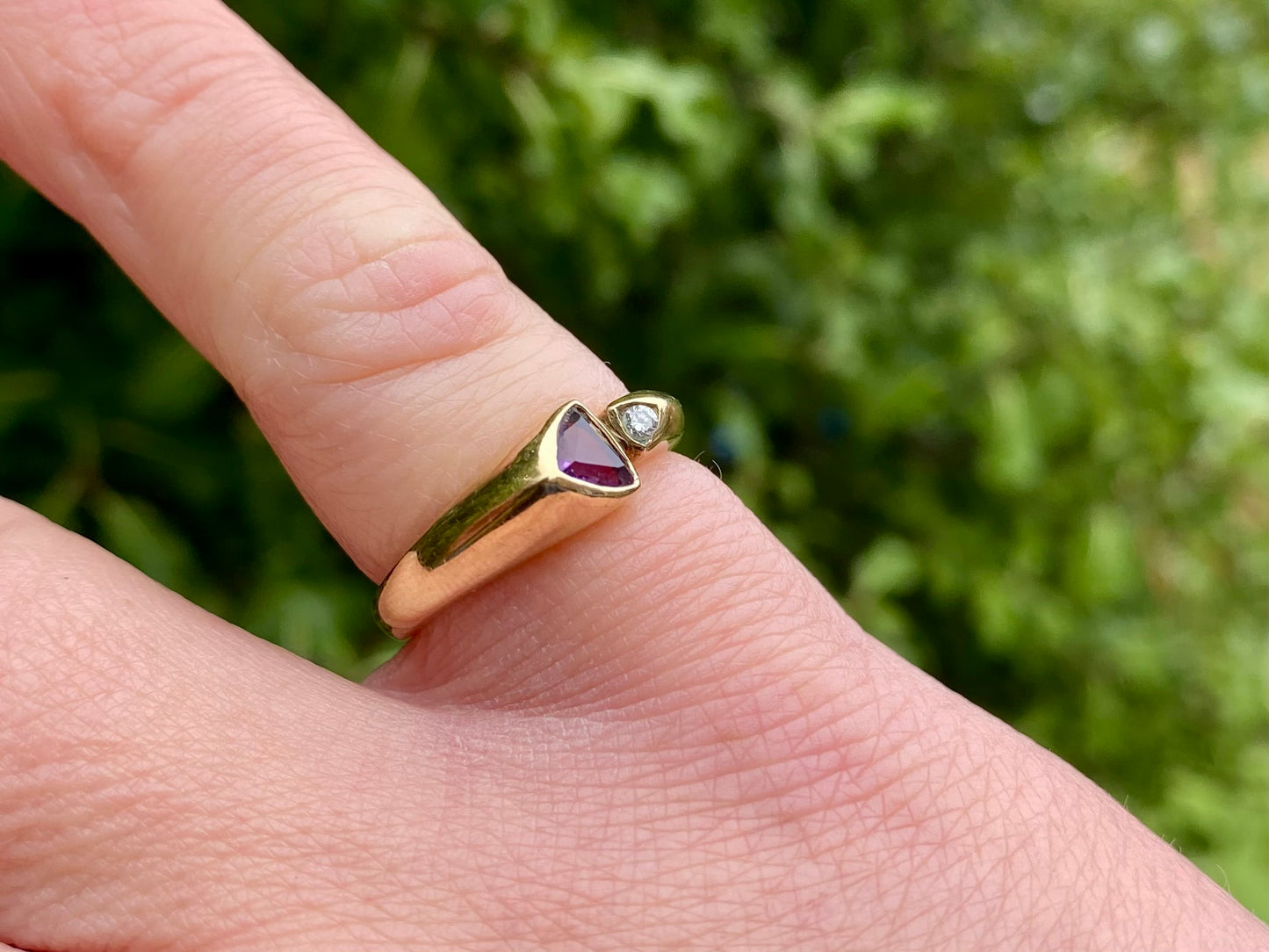 9ct Gold Amethyst & Diamond Ring