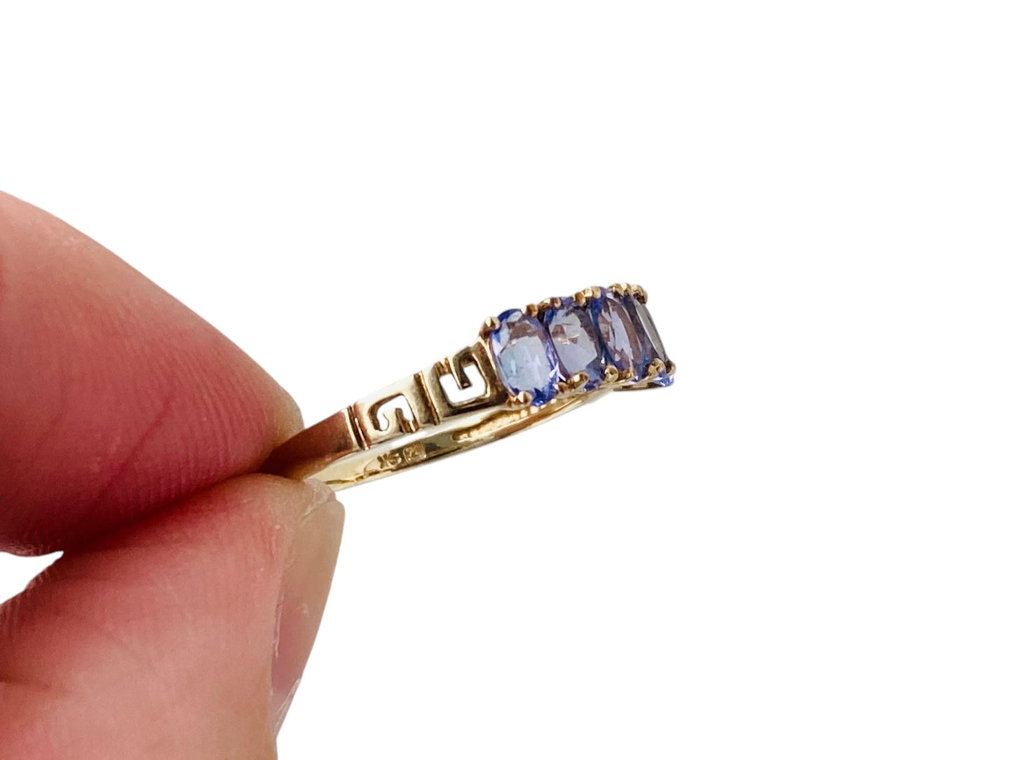 9ct Gold Tanzanite Ring