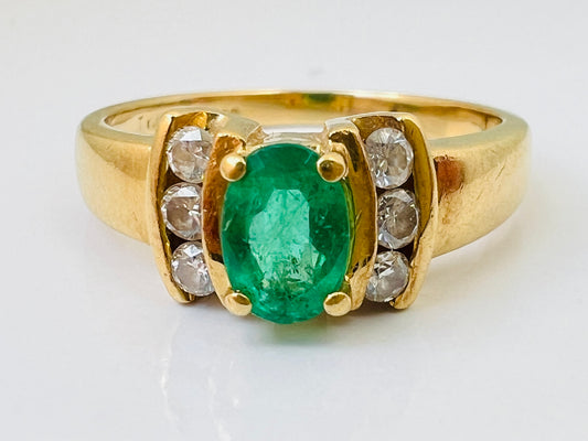 18ct Gold Emerald & Diamond Ring
