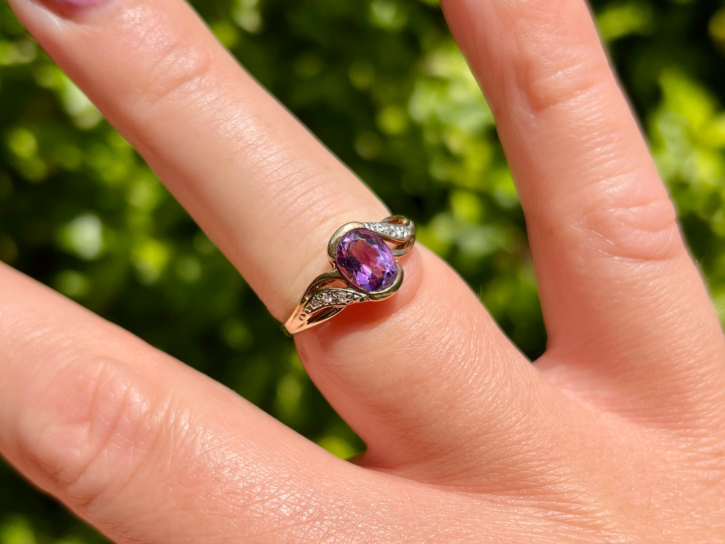 9ct Gold Amethyst & Diamond Ring