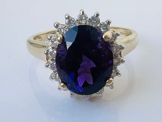 9ct Gold Amethyst & Diamond Ring