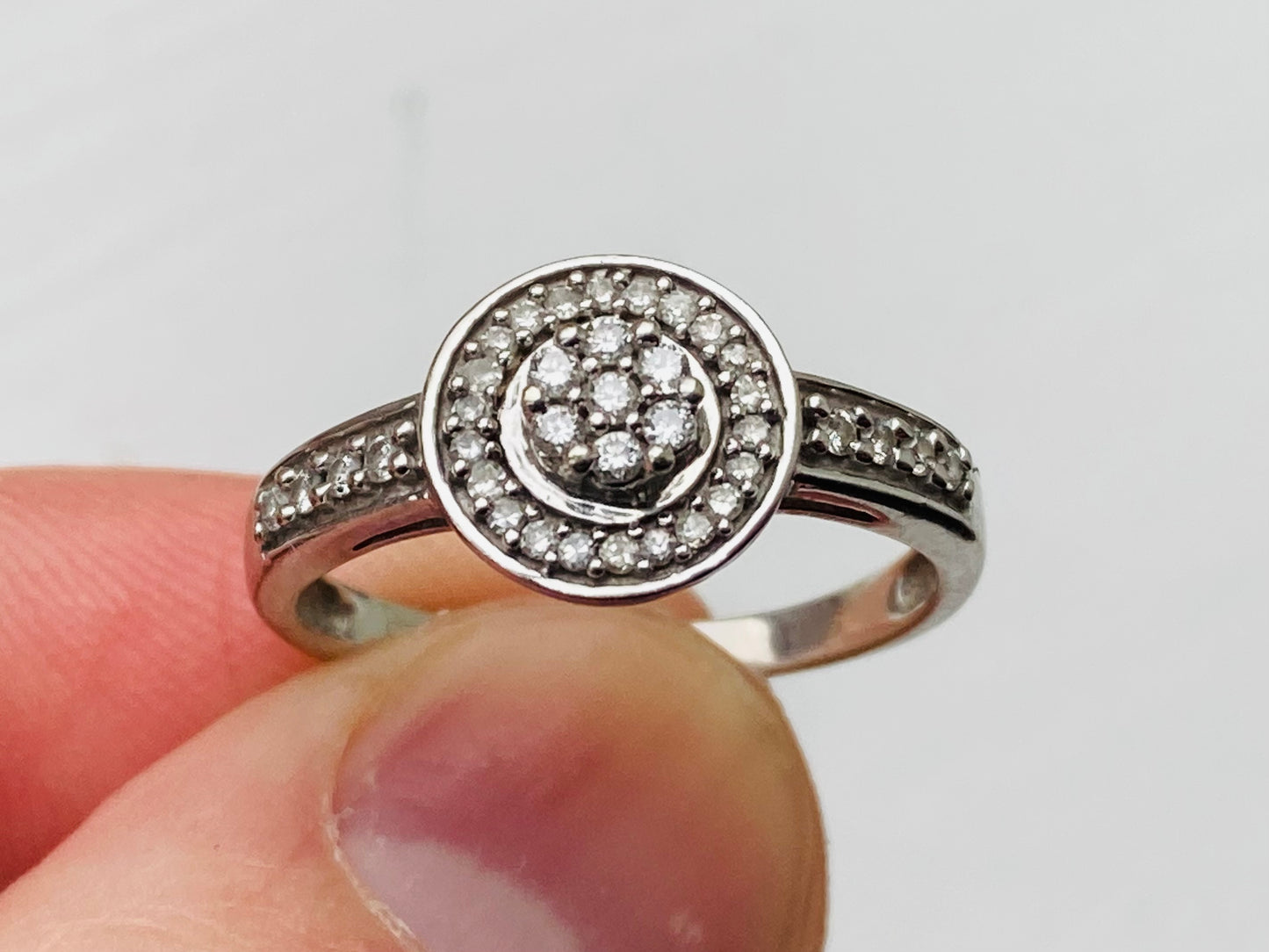 9ct Gold Diamond Ring