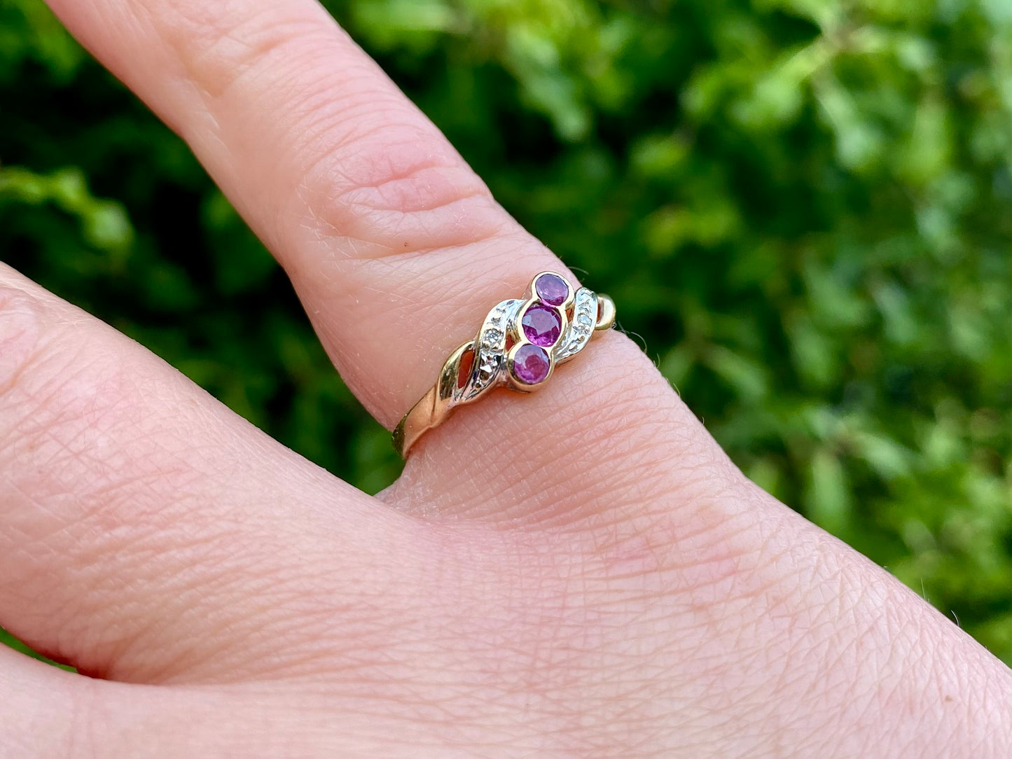 Vintage 9ct Gold Ruby & Diamond Ring