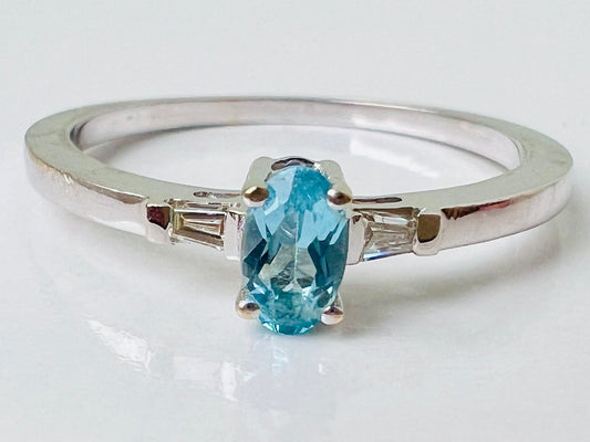 18ct Gold Aquamarine & Dimaond Ring