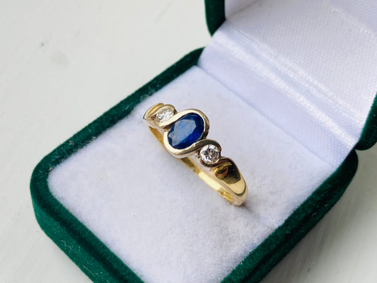 18ct Gold Sapphire & Diamond Ring