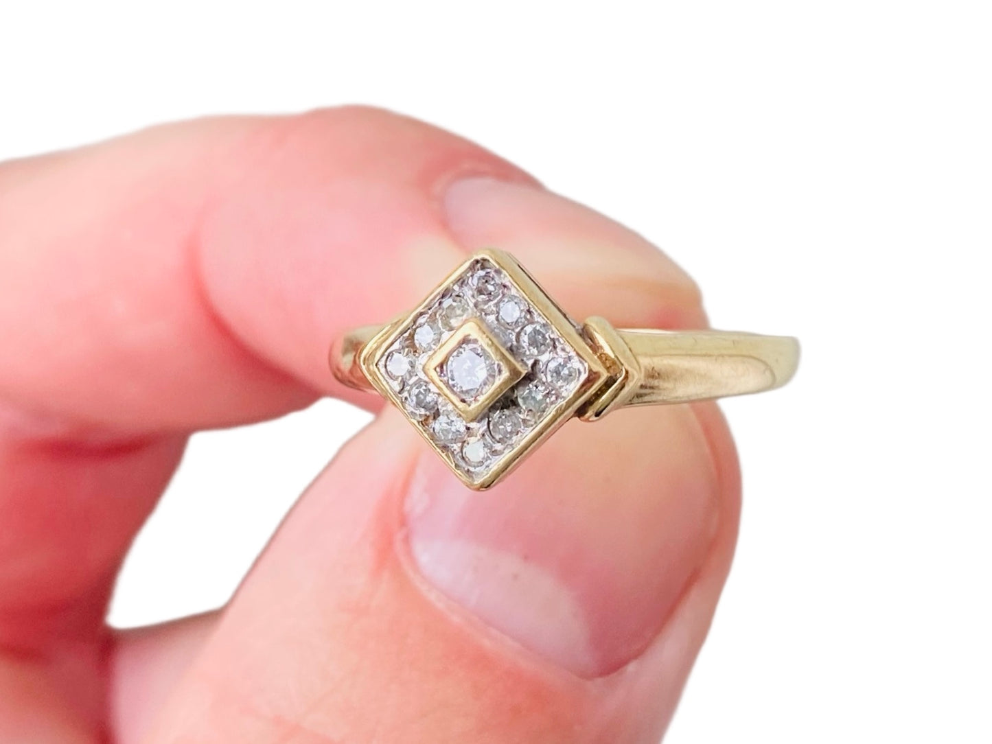 9ct Gold Diamond Ring