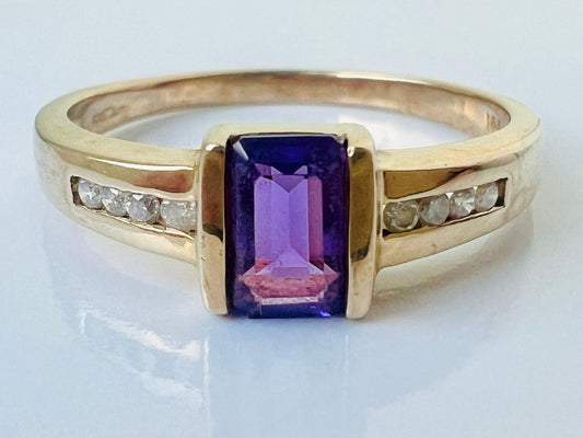 9ct Gold Amethyst & Diamond Ring
