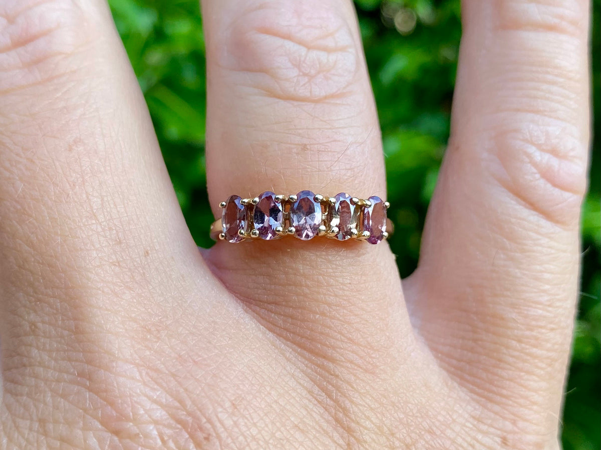 9ct Gold Garnet Ring