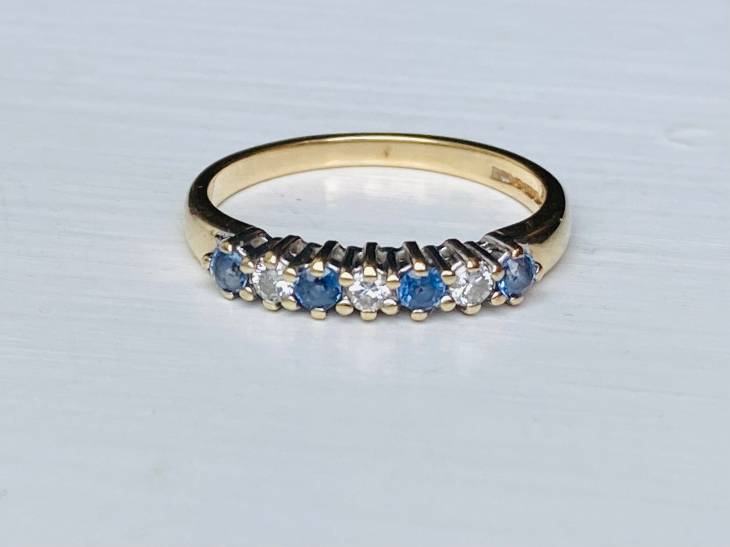 9ct Gold Sapphire & Diamond Ring