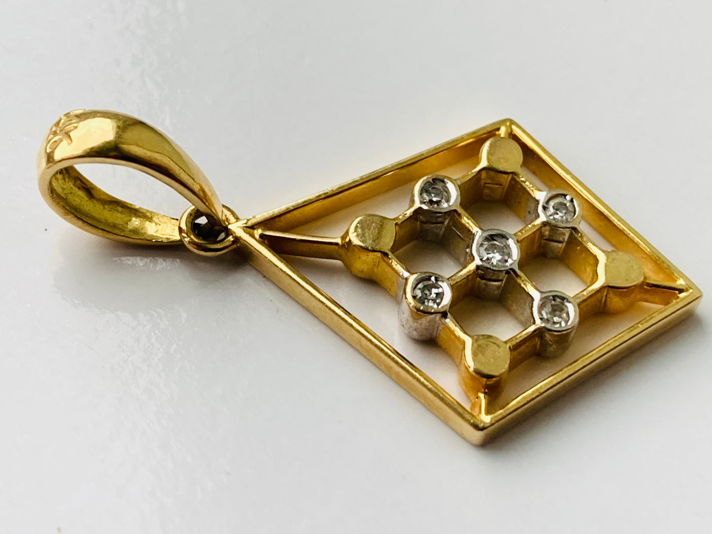 14ct Gold Diamond Pendant