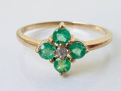 9ct Gold Emerald & Diamond Ring