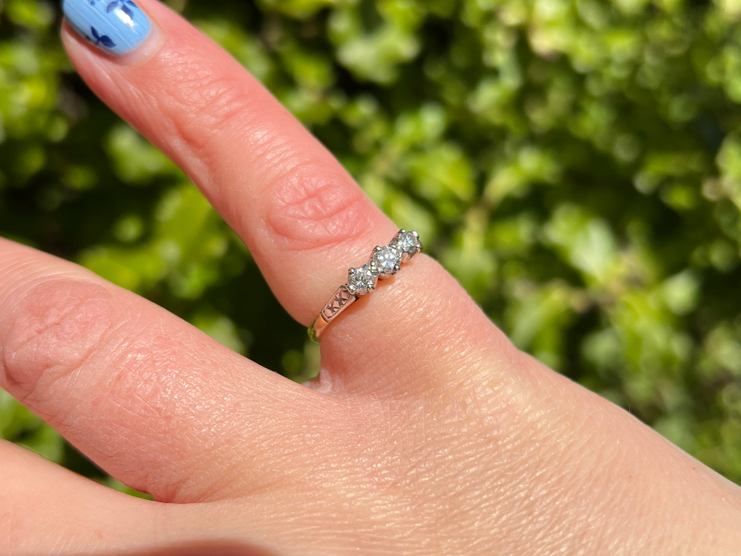 Vintage 18ct Gold Three-Stone Diamond Ring