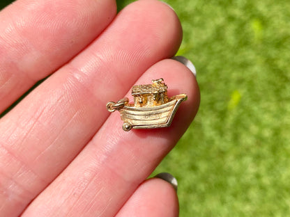 Vintage 9ct Gold Opening Noah's Ark Pendant