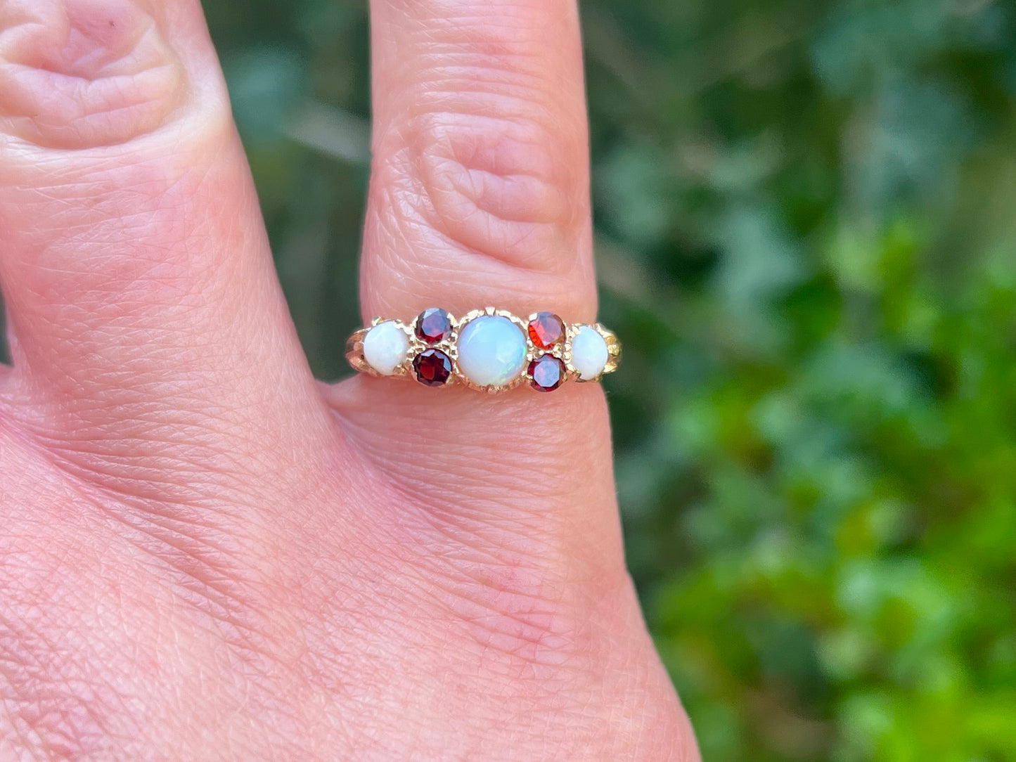 Vintage 9ct Gold Opal & Garnet Ring