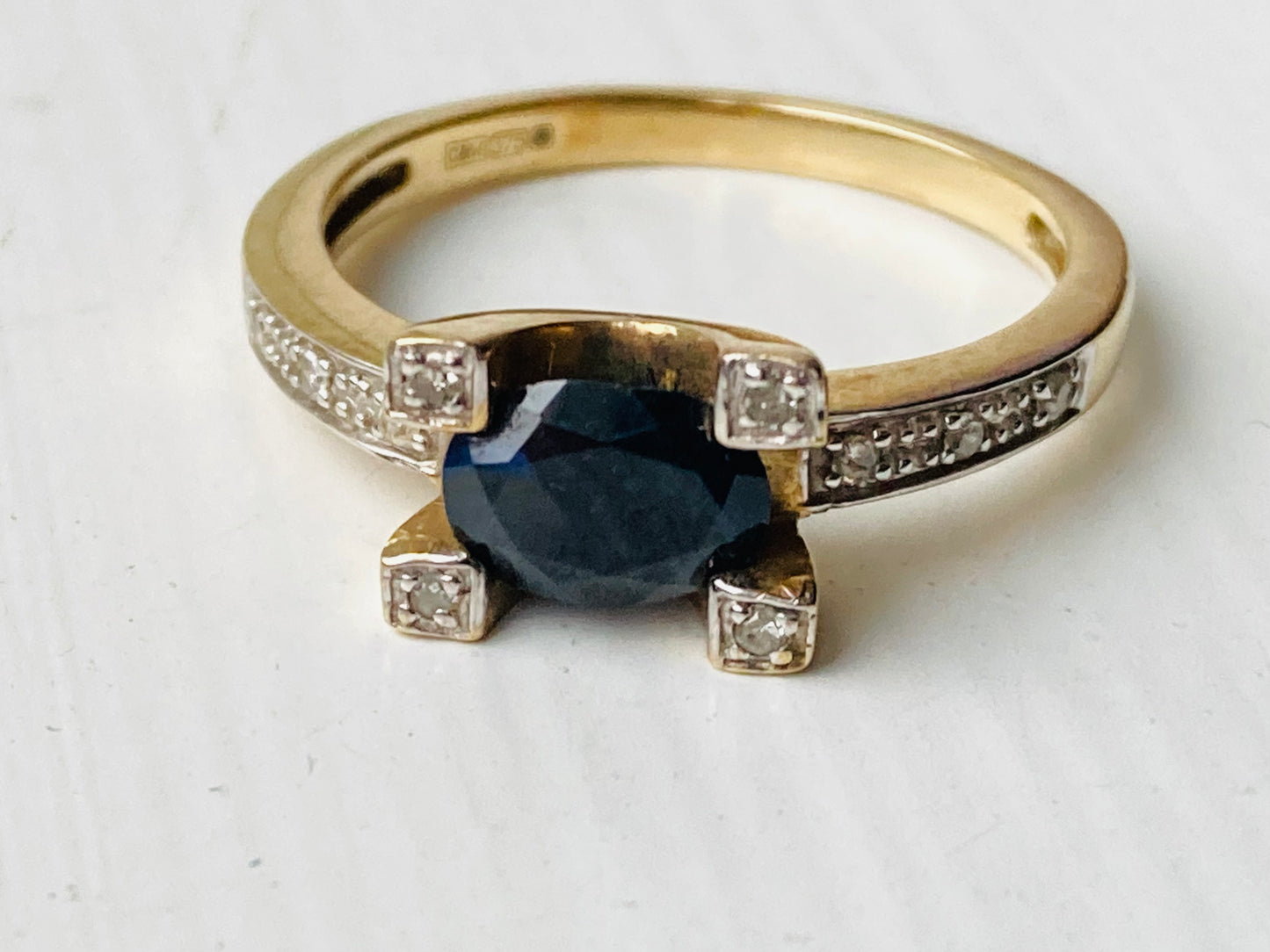 9ct Gold Sapphire & Diamond Ring