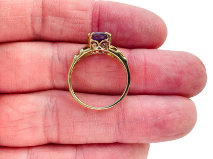 9ct Gold Amethyst Ring
