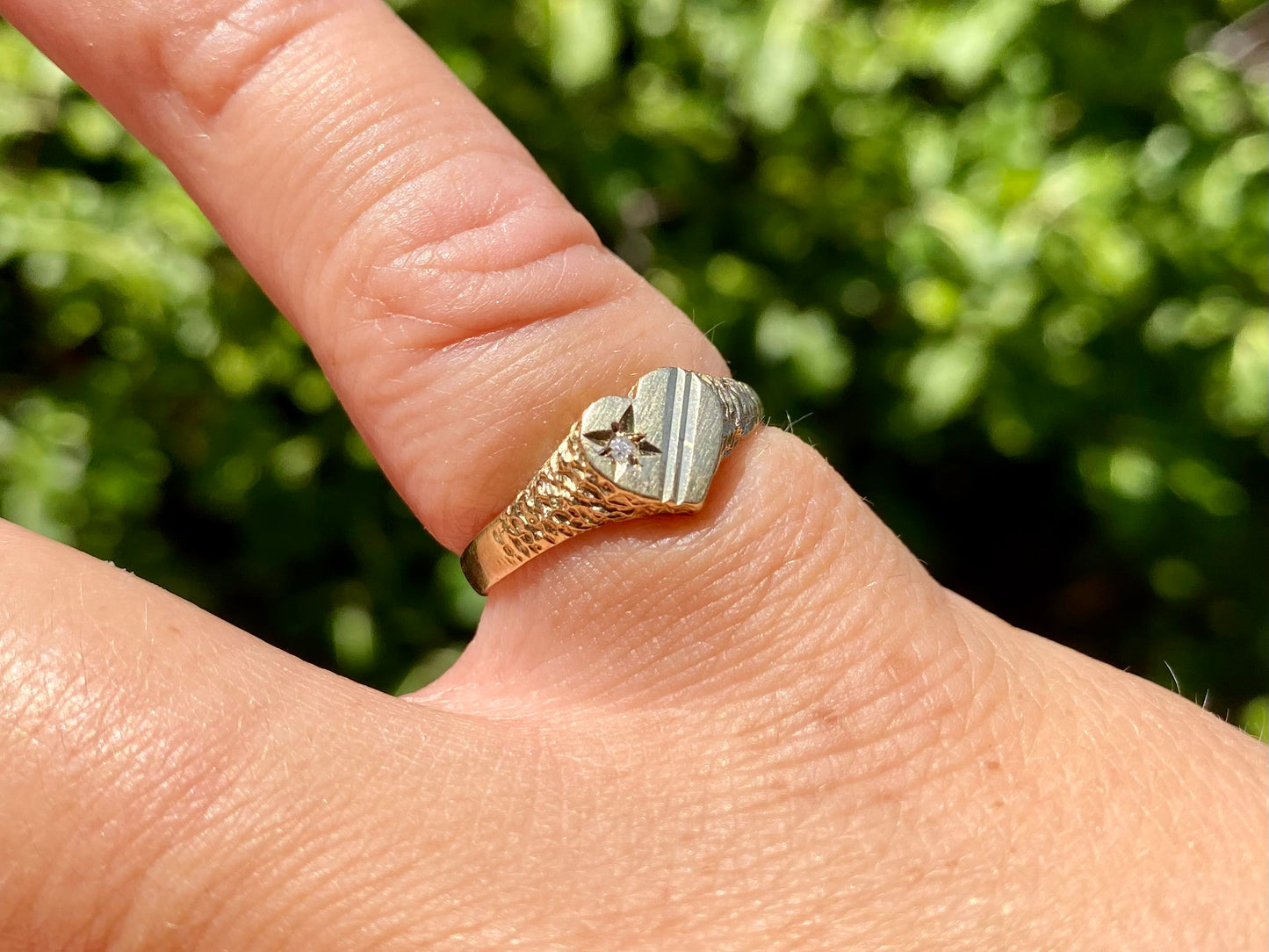 Vintage 9ct Gold Heart Diamond Signet Ring