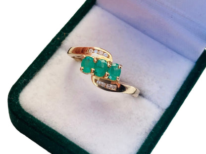 9ct Gold Emerald & Diamond Ring