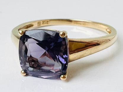9ct Gold Iolite Ring