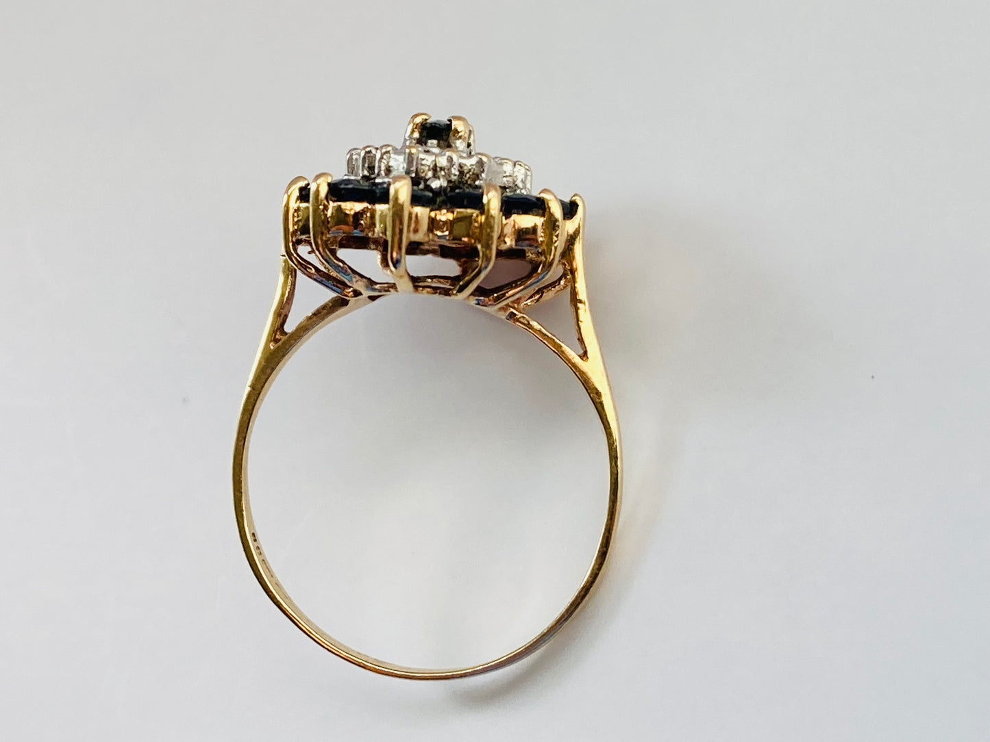 Vintage 9ct Gold Sapphire & Diamond Ring