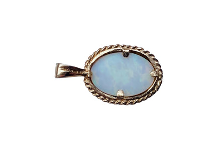 Vintage 9ct Gold Opal Pendant