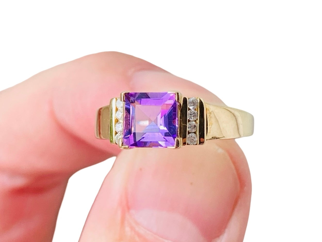 9ct Gold Amethyst & Diamond Ring