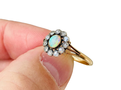 Antique 18ct Gold Opal & Diamond Ring