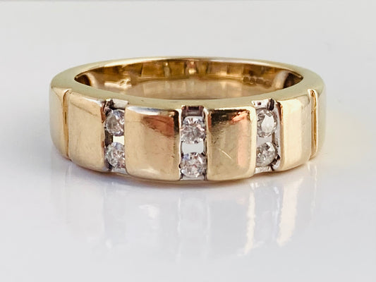 9ct Gold Diamond Ring